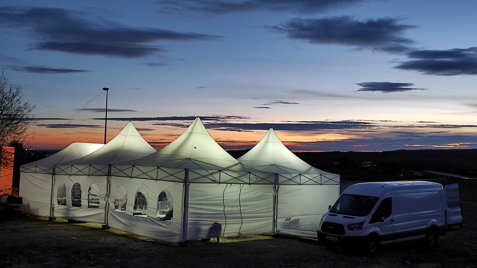 Zona de vestuario y maquillaje en set de rodaje